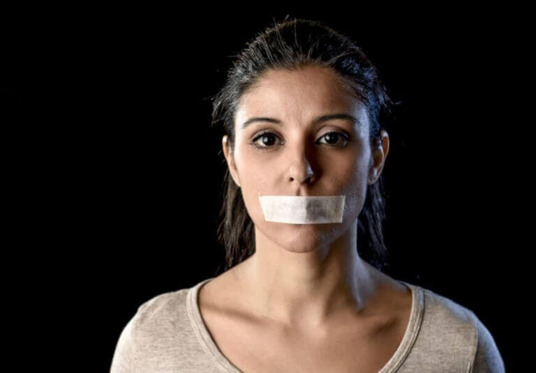 Feminicídio: prática brasileira combatida pelo Direito.