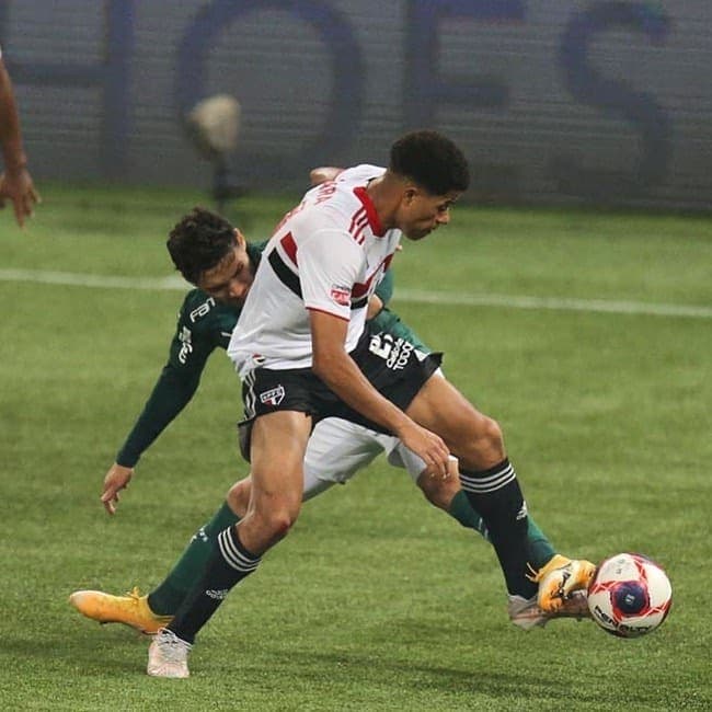 Em jogo pouco movimentado, Palmeiras e São Paulo empatam no primeiro jogo da final paulista