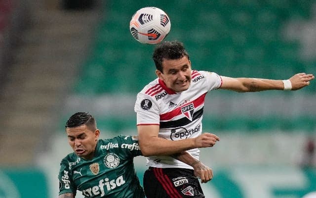 Palmeiras não toma conhecimento do São Paulo e avança para a semi da Libertadores