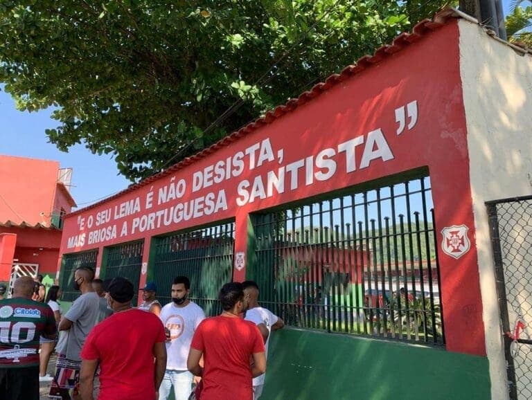 Sob sol e com a sobrevivência em jogo, a Portuguesa Santista goleia o Audax Osasco por 3-0.