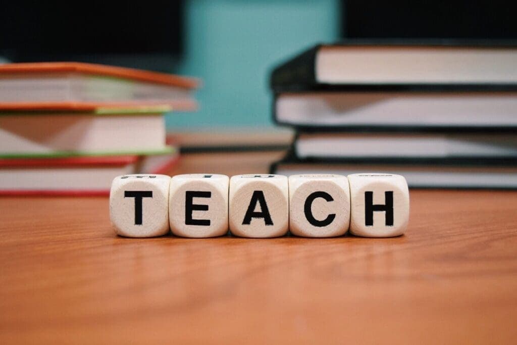 A importância das novas tecnologias para um ensino de inglês eficiente na educação básica da rede pública