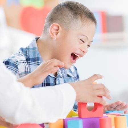 Temáticas na educação especial: reflexões de vivências e práticas na graduação