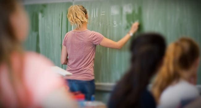 Fundeb e cumprimento do piso salarial dos professores em São Gonçalo/RJ: um desafio à complementação face à dificuldade do município em atender à determinação constitucional